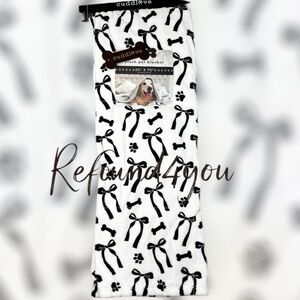 Cuddlove - ‘Paws & Bones - Blk/White’ Plush throw. 50” x 70”. NWT. Firm!